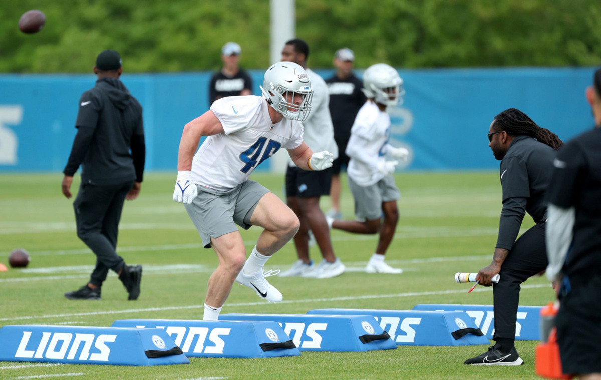 Detroit Lions linebacker Jack Campbell